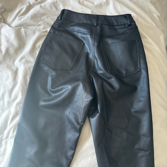 Black leather pants - Picture 2 of 4